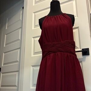 💰Long gown beautiful burgundy. Bridesmaid, formal dinner, the theater!  NWTS